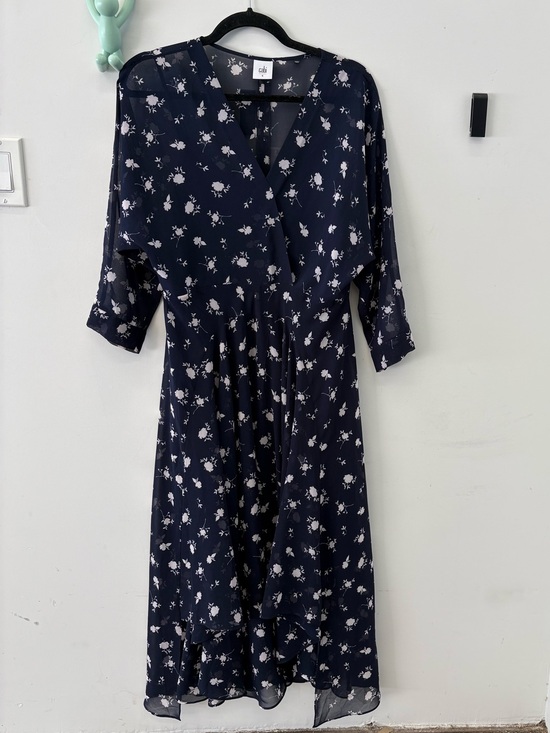 CAbi Dresses & Skirts - CAbi Navy and White Floral Midi Dress Summer Flowy Office Peasant Boho Size 8